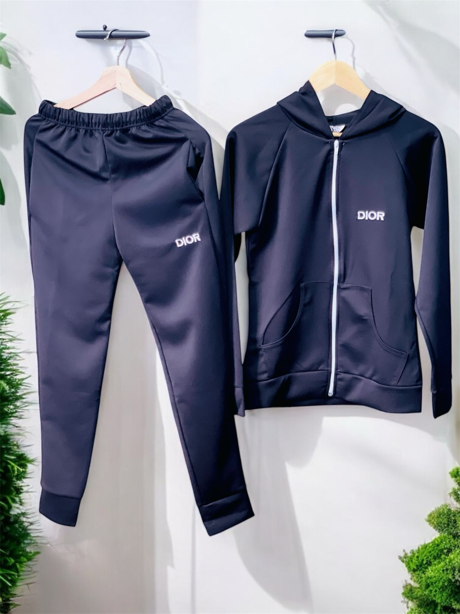 WhatsApp Image 2025-03-20 at 11.45.45 (4)