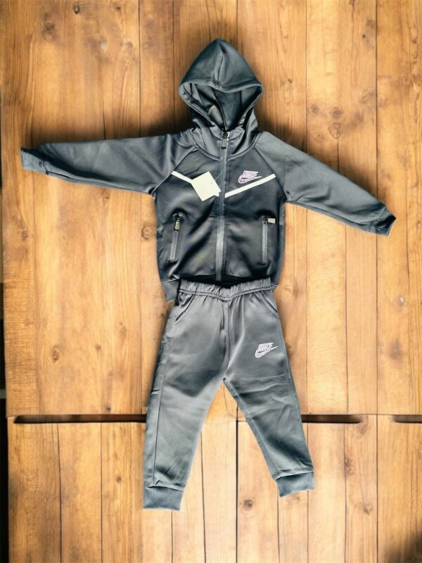 WhatsApp Image 2025-03-20 at 11.45.45 (6)